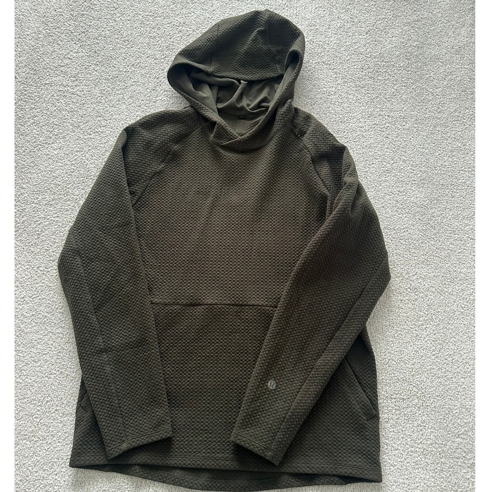 lululemon Mens At Ease Hoodie size Medium in Dark Olive